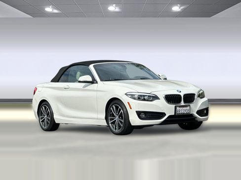 Used 2018 BMW 230i Convertible image 6
