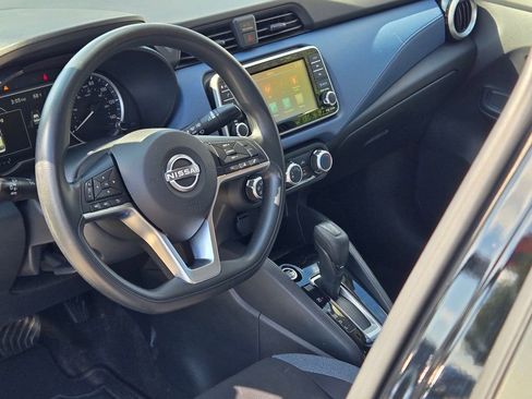 Used 2023 Nissan Versa SV image 29