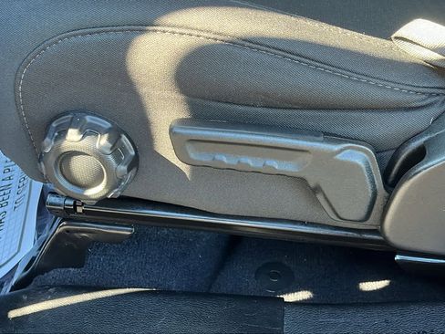 Used 2018 Jeep Wrangler Unlimited Sahara w/ Cold Weather Group image 22