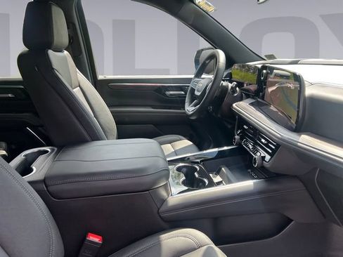 Used 2026 Chevrolet Tahoe LT w/ Comfort Package AWD/4WD image 17