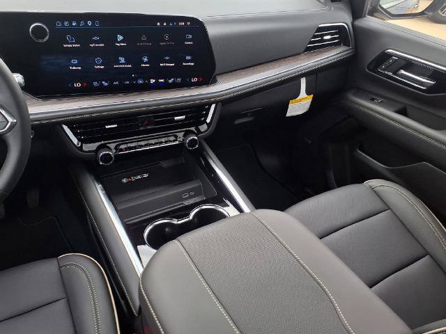 New 2026 Chevrolet Suburban Premier AWD/4WD image 38