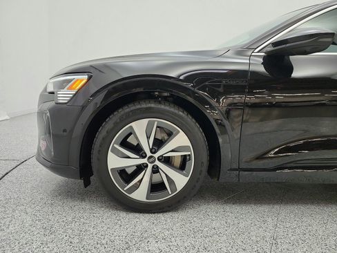 Used 2024 Audi Q8 e-tron Premium Plus AWD/4WD image 30
