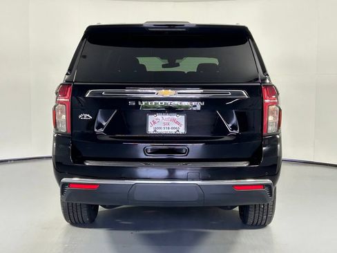 Used 2021 Chevrolet Suburban LS w/ Driver Alert Package RWD image 6