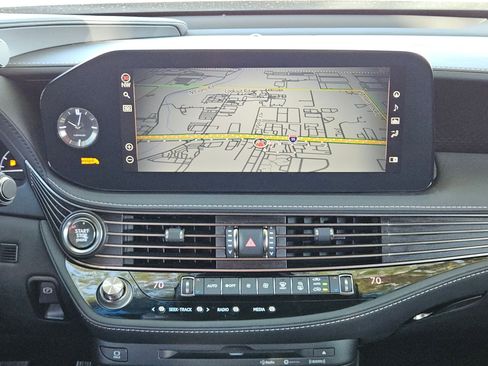 Used 2021 Lexus LS 500 image 17