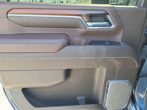 Certified 2024 GMC Sierra 2500 Denali w/ Denali Reserve Package image 12