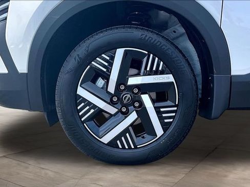 New 2026 Nissan Kicks SV FWD image 11