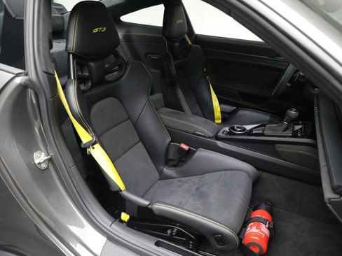 Used 2022 Porsche 911 GT3 image 19