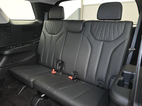 Used 2024 Hyundai Palisade Limited FWD image 24
