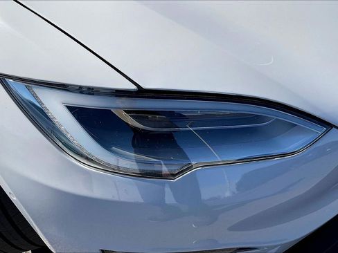 Used 2021 Tesla Model S Plaid image 17