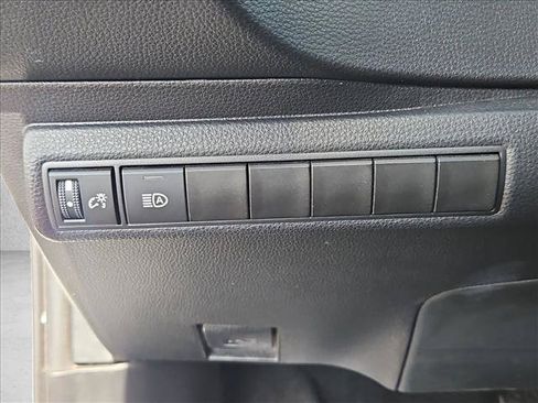 Used 2025 Toyota Corolla LE FWD image 16