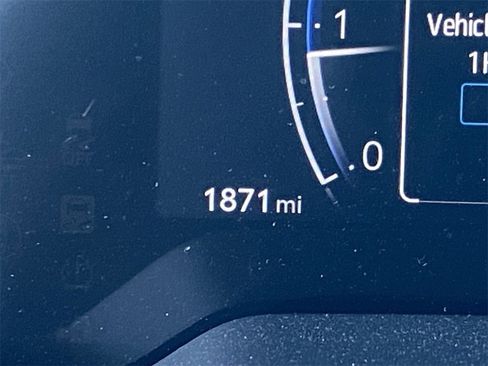 Certified 2025 Toyota Corolla XSE image 32