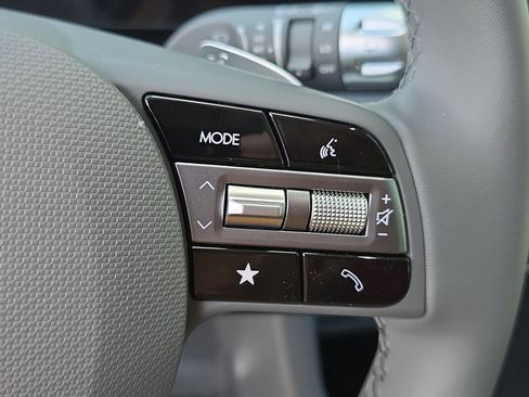 New 2025 Hyundai Ioniq 5 SEL AWD/4WD image 18