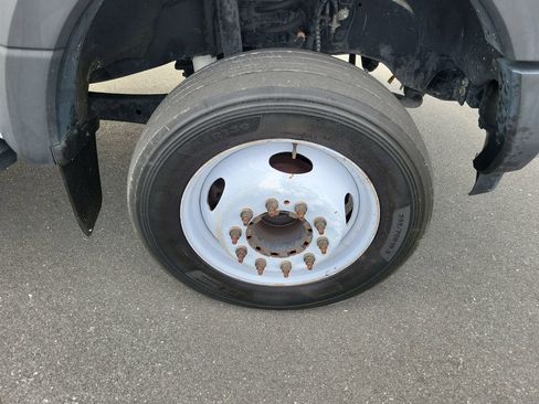 Used 2019 Ford F550 XL w/ Power Equipment Group image 6