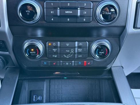 Used 2020 Ford F250 Platinum w/ FX4 Off-Road Package image 30