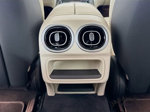 Used 2024 Mercedes-Benz C 300 4MATIC Sedan image 30