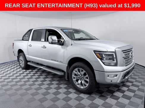 Used 2020 Nissan Titan SL w/ Moonroof Package image 2