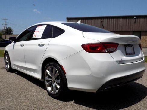 Used 2015 Chrysler 200 S w/ Navigation & Sound Group I image 4