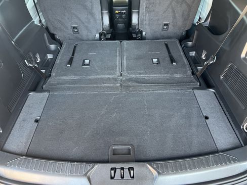 Used 2023 Ford Explorer XLT w/ Equipment Group 202A AWD/4WD image 50