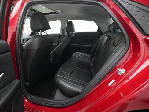 Used 2025 Hyundai Elantra Limited FWD image 15