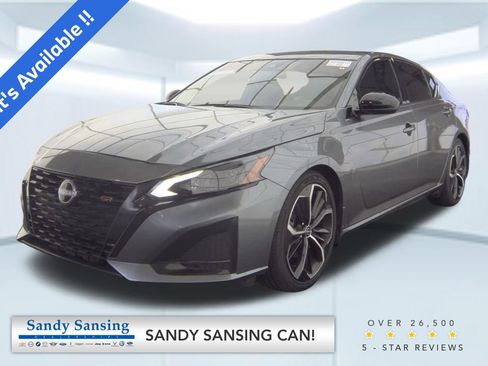 Used 2023 Nissan Altima 2.5 SR FWD image 1