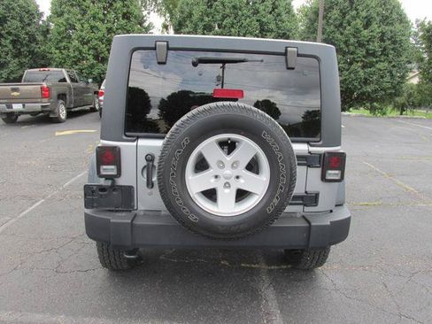 Used 2017 Jeep Wrangler Unlimited Sport w/ Quick Order Package 24S AWD/4WD image 4