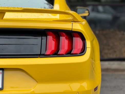 Used 2018 Ford Mustang Premium w/ Ecoboost Performance Package RWD image 16
