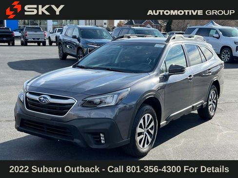 Used 2022 Subaru Outback Premium image 2