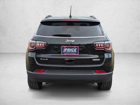 Used 2023 Jeep Compass Latitude w/ Convenience Group AWD/4WD image 7