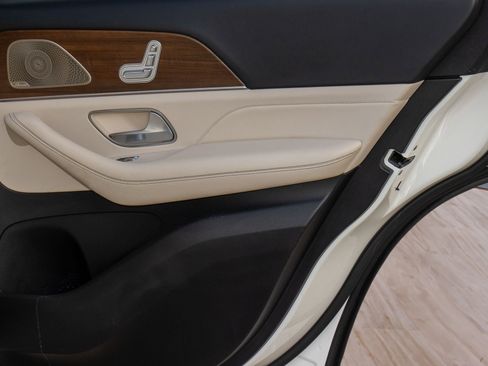 Used 2021 Mercedes-Benz GLE 350 image 12