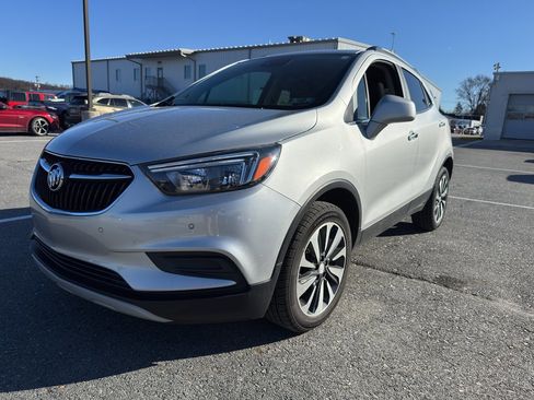 Used 2021 Buick Encore Preferred w/ Safety Package II image 2