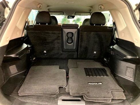 Used 2020 Nissan Rogue S image 34