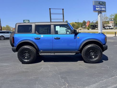 New 2026 Ford Bronco Badlands AWD/4WD image 3