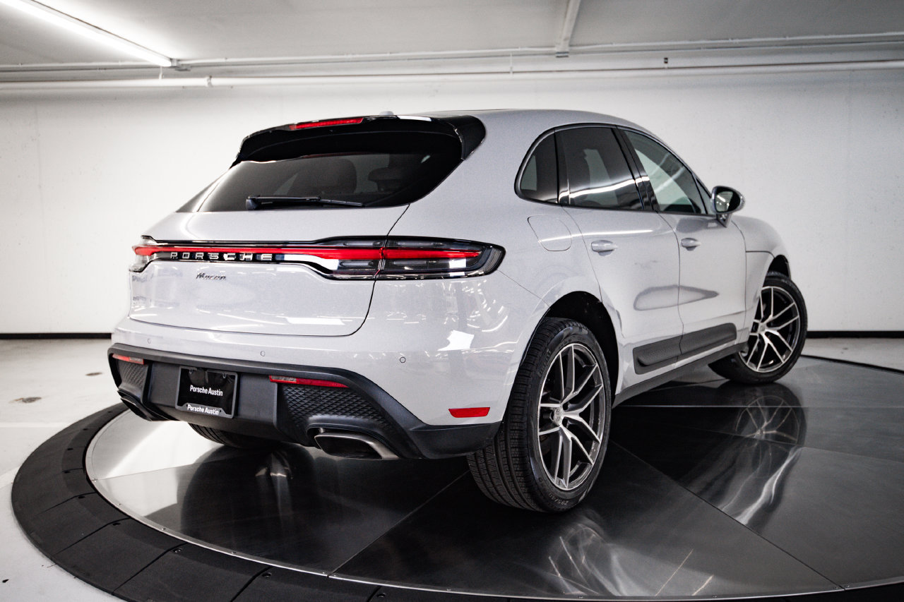 Certified 2026 Porsche Macan AWD/4WD image 7