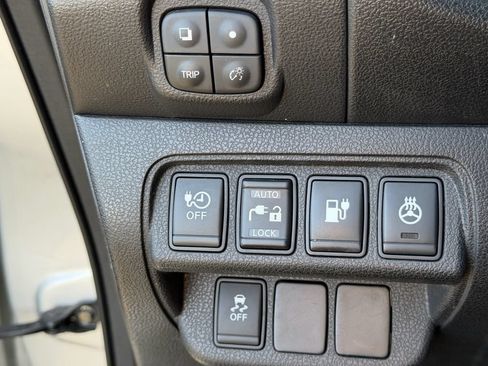 Used 2013 Nissan Leaf SV w/ LED & Quick Charge Pkg FWD image 27