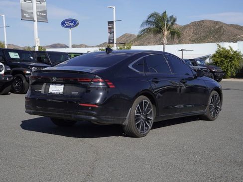 Used 2025 Honda Accord Touring image 4
