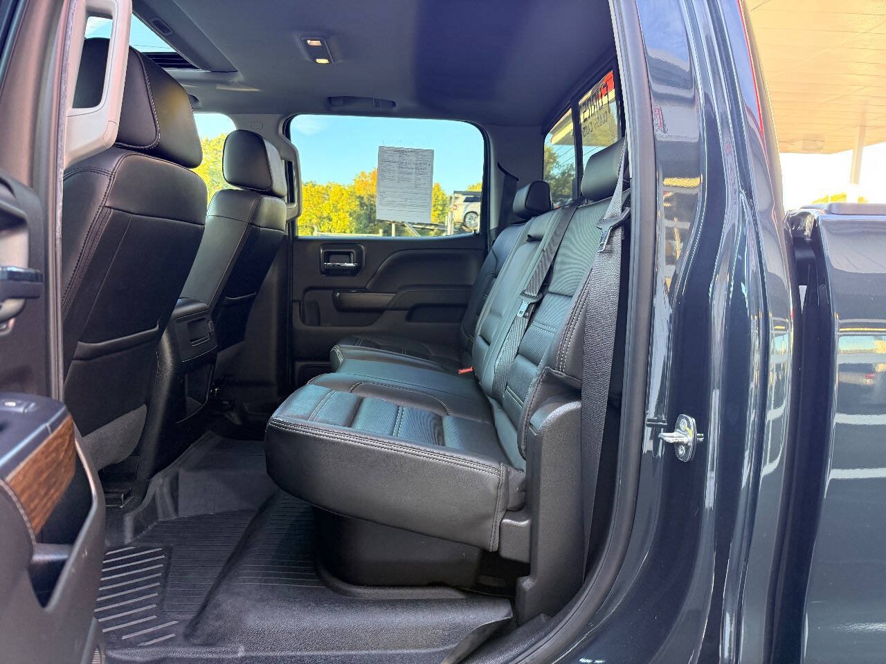 Used 2018 GMC Sierra 2500 Denali w/ Duramax Plus Package AWD/4WD image 33