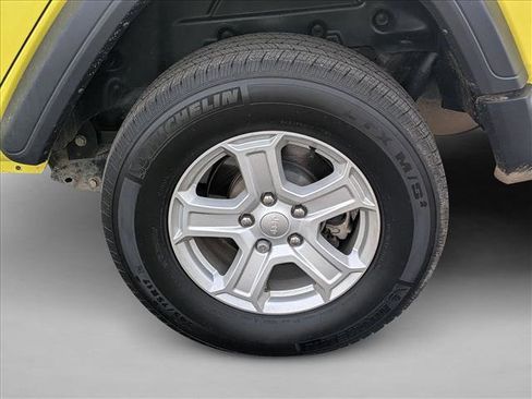 Used 2023 Jeep Wrangler Sport S image 9