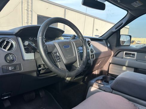 Used 2011 Ford F150 XLT w/ XLT Chrome Pkg image 6