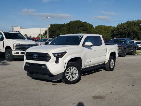 Used 2024 Toyota Tacoma SR5 image 32