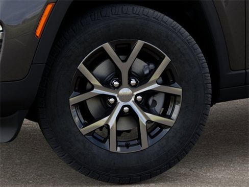 New 2025 Jeep Grand Cherokee Limited w/ Trailer Tow Package image 8