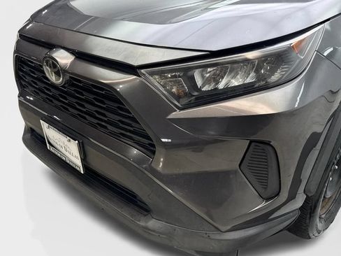 Used 2021 Toyota RAV4 LE FWD image 14