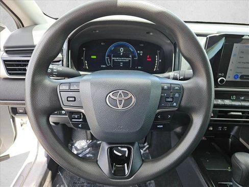 Used 2025 Toyota Camry LE FWD image 13