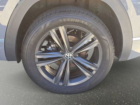 Used 2022 Volkswagen Atlas Cross Sport SEL R-Line AWD/4WD image 37