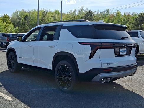 New 2026 Chevrolet Traverse LT w/ Driver Confidence Package AWD/4WD image 4