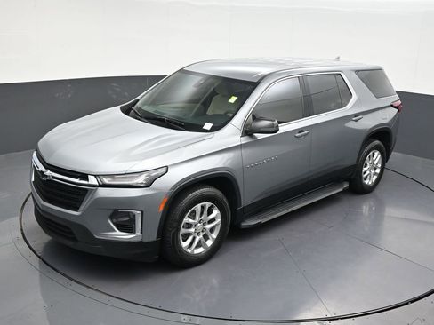 Used 2023 Chevrolet Traverse LS FWD image 20