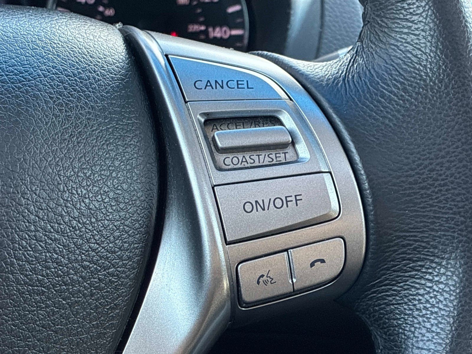 Used 2014 Nissan Altima 2.5 SV w/ Convenience Package FWD image 25