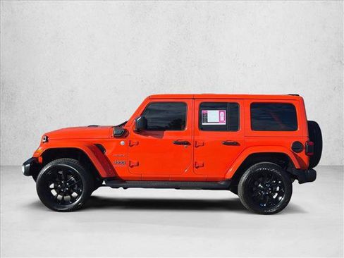 Used 2023 Jeep Wrangler Unlimited Sahara w/ Cold Weather Group AWD/4WD image 8