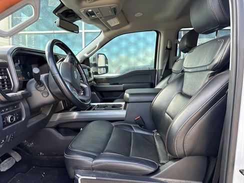 Used 2024 Ford F350 Lariat w/ Lariat Ultimate Package AWD/4WD image 9
