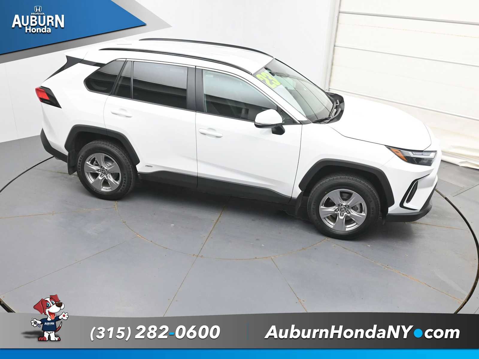 Used 2023 Toyota RAV4 LE AWD/4WD image 34