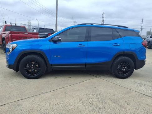 Used 2024 GMC Terrain AT4 w/ Infotainment Package II image 4